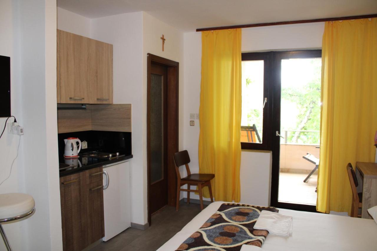 Studio Apartman Stefanija เซลเซ ภายนอก รูปภาพ