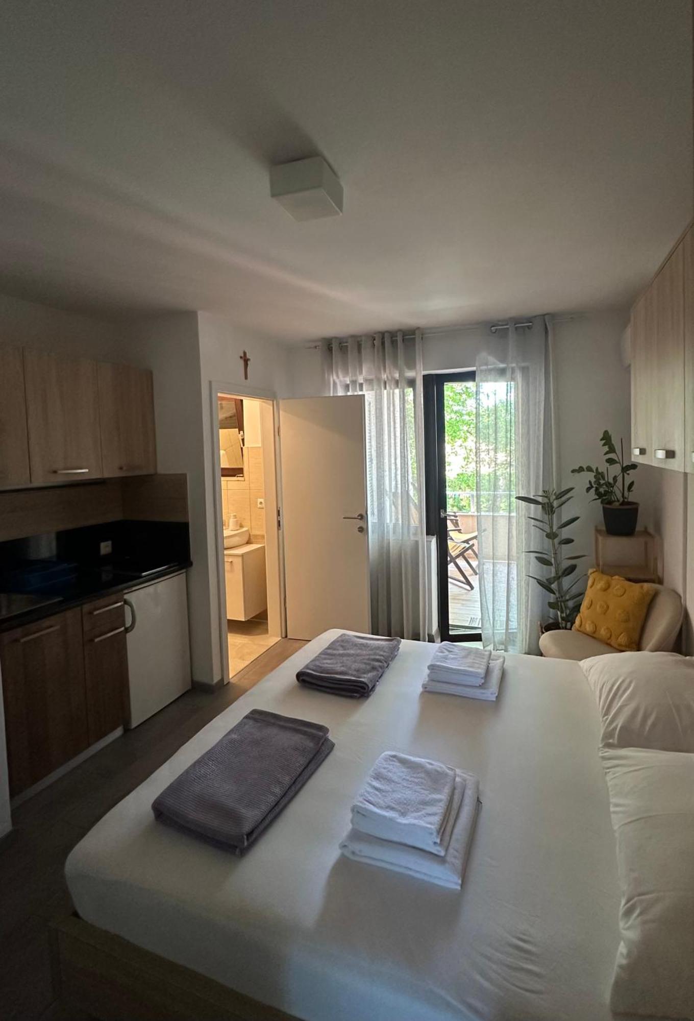 Studio Apartman Stefanija เซลเซ ภายนอก รูปภาพ